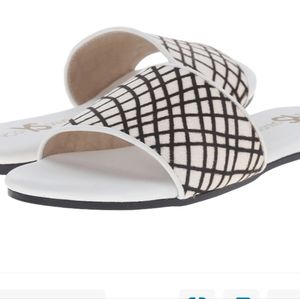 YOSI SAMRA Reese Slides  White 9